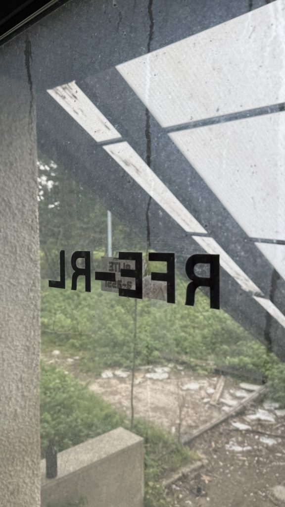 Radio Free Europe / Radio Liberty Schriftzug im Lost Place bei München